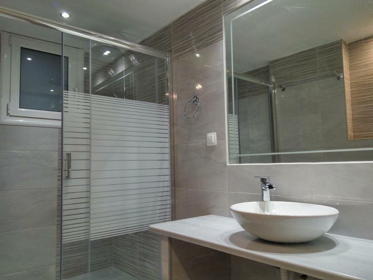 Helios & Elia Family Apartment Liapades Buitenkant foto
